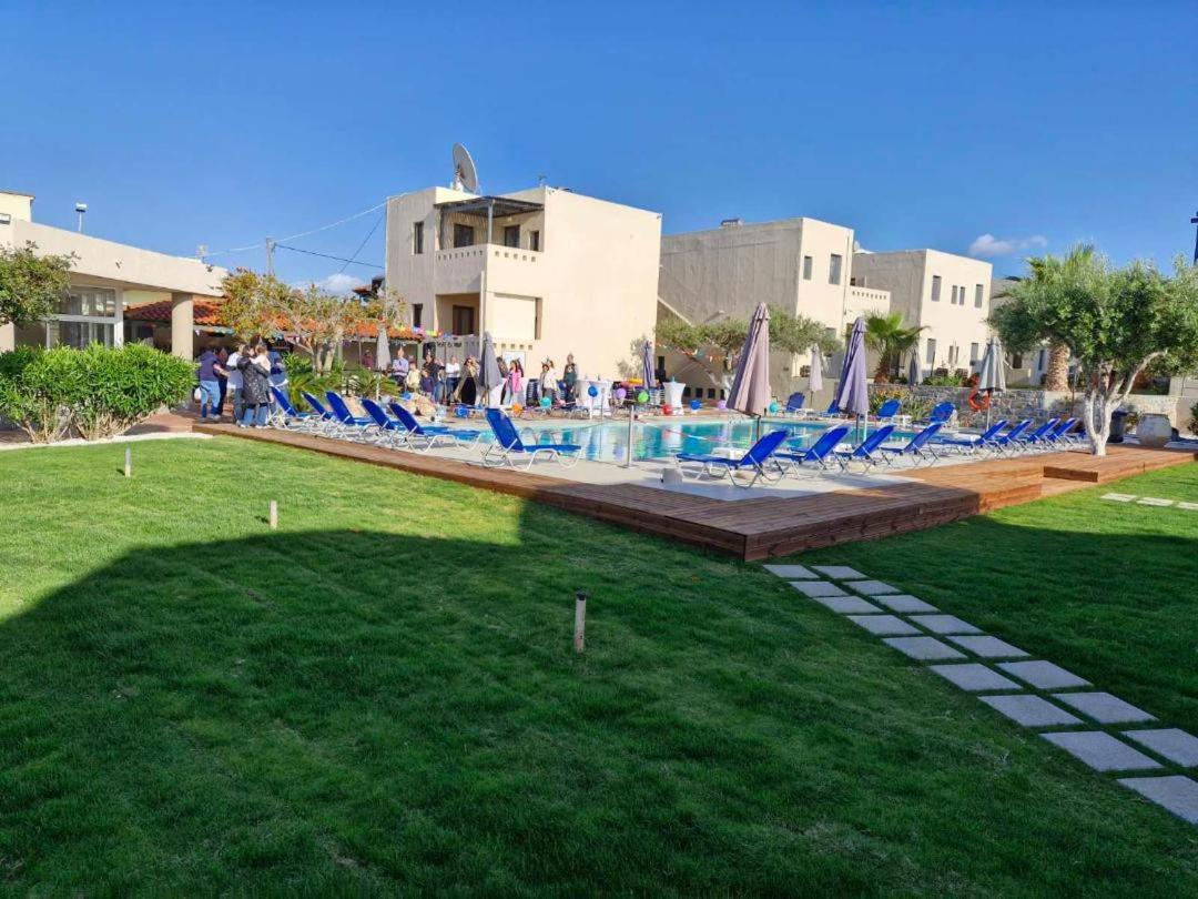 Creteco Hotel & Suites Goúrnes Exteriör bild